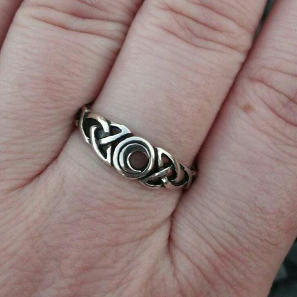 Sterling Silver Moon and Star Ring - Picture 2 of 4